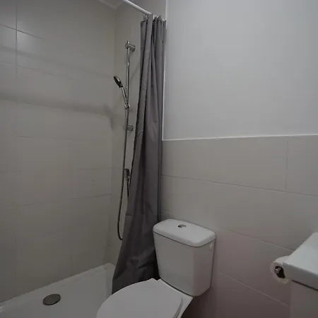 T2 2 Bedroom Flat In Arroios *